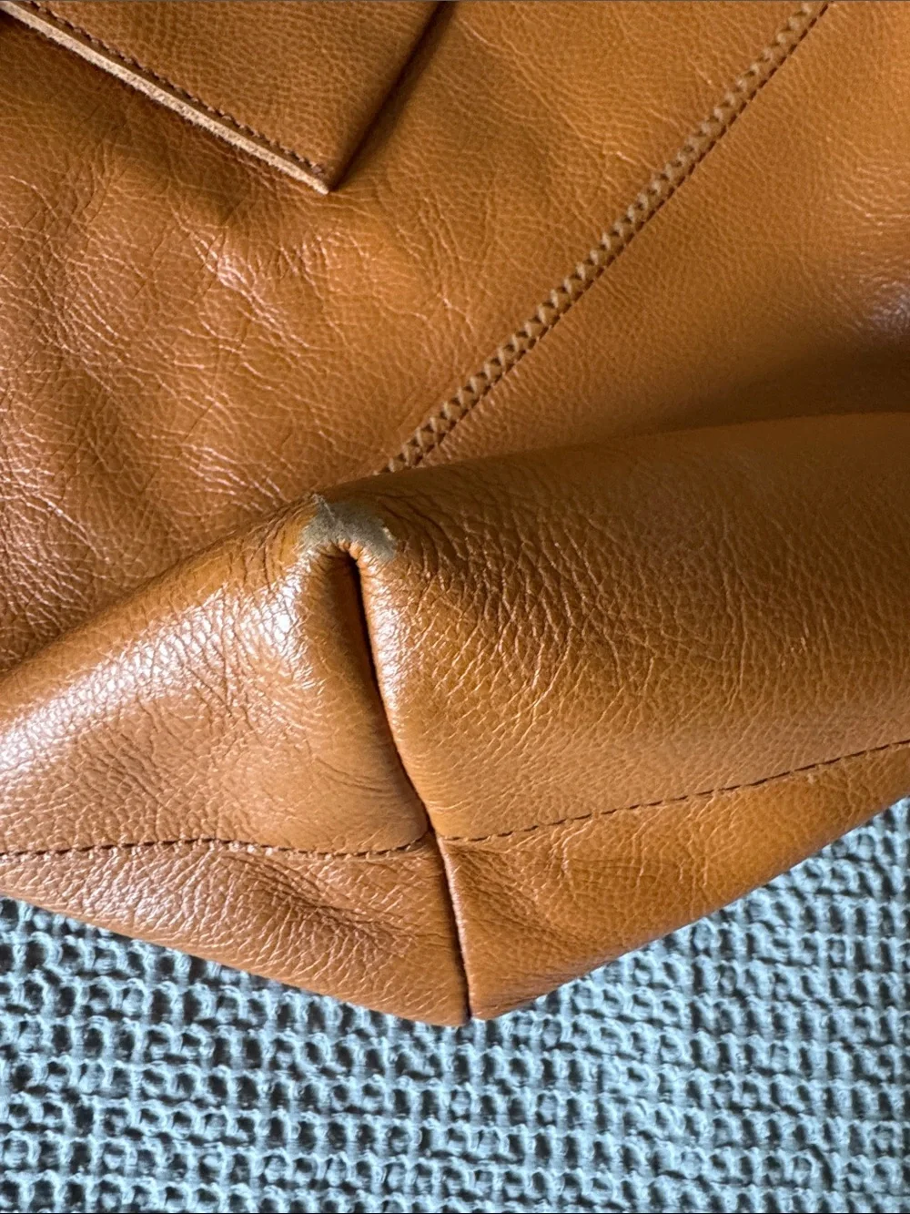 Women's Leather Tote Bag in Cognac Brown